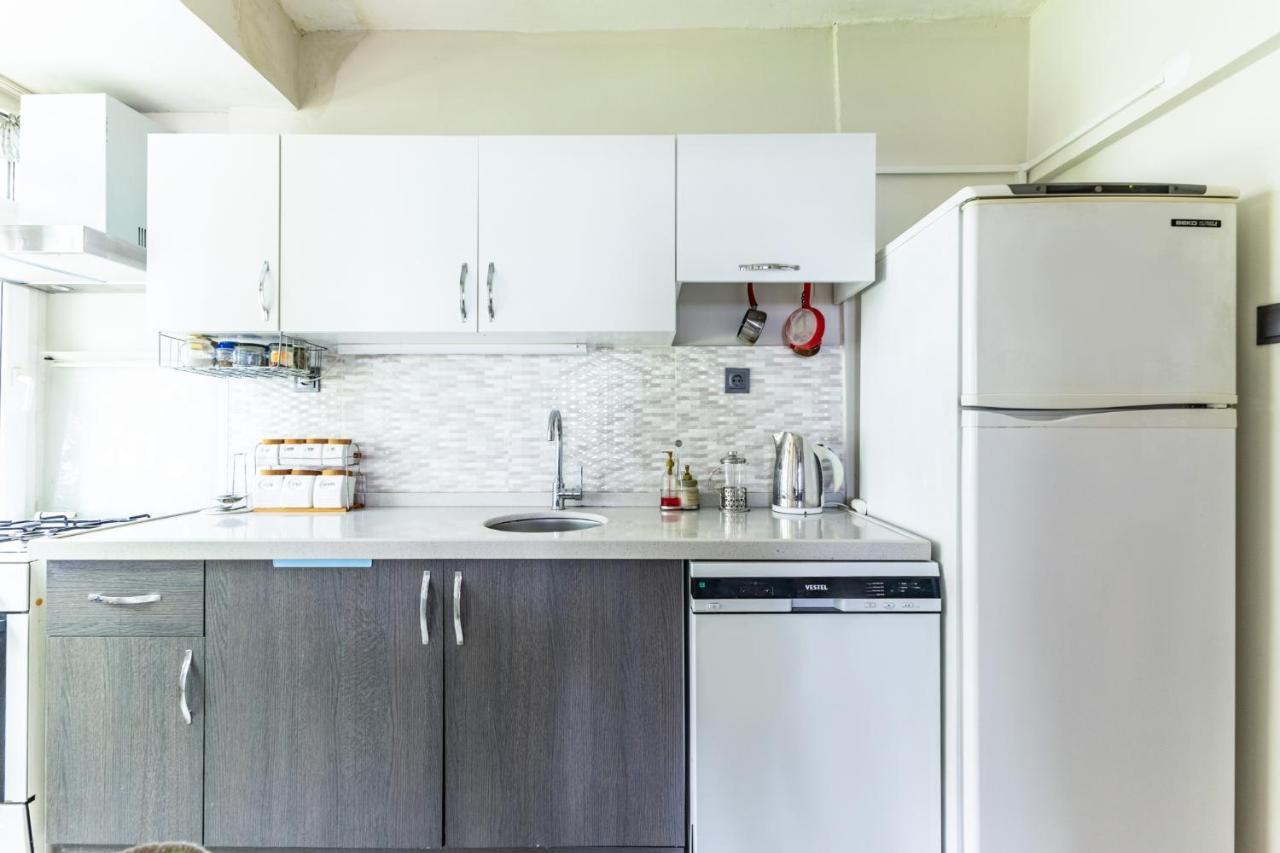 Flat 5 Min To Bagdat Ave 8 Min To Moda In Kadikoy *